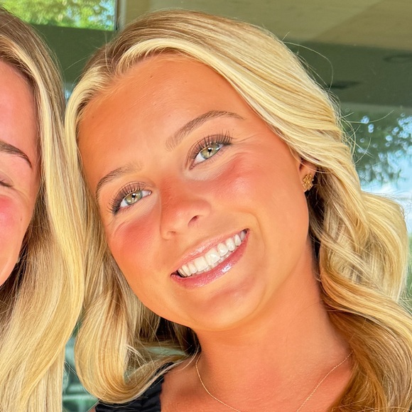 Meet your Posher, Emma - Picture 1 of 1